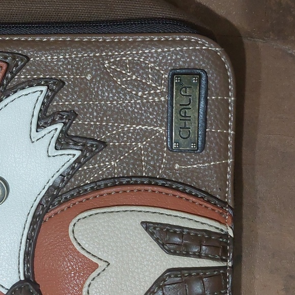 Chala Fox Deluxe Brown Adjustable Strap Messenger Bag - Picture 2 of 6